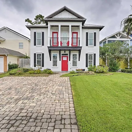 Modern Pcb Home With Private Yard And Pool Access